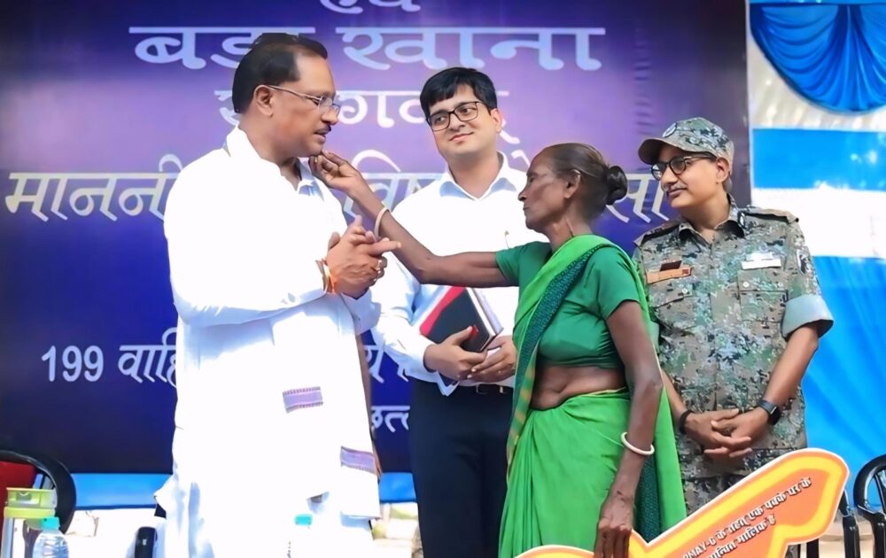 PM Housing Allotment In Sushasan Tihar : CM विष्णुदेव साय पर उमड़ा  62 वर्षीय शम्मी दुर्गम का दुलार