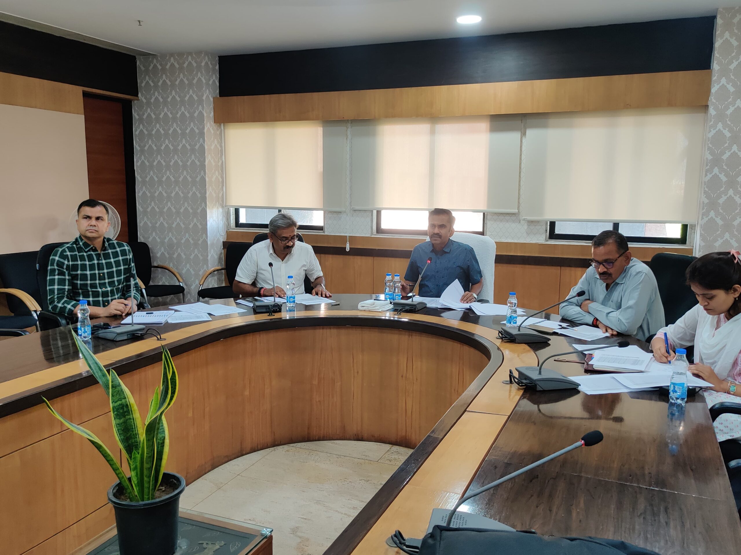 Chhattisgarh Transport Department : पुराने वाहनों की खरीद-फरोख्त करने वालों पर आरटीओ मेहरबान