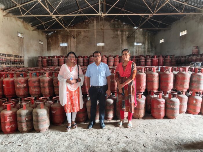 Illegal Domestic Gas Cylinder : खाद्य विभाग की कार्रवाई,1619 नग गैस सिलेंडर जब्त