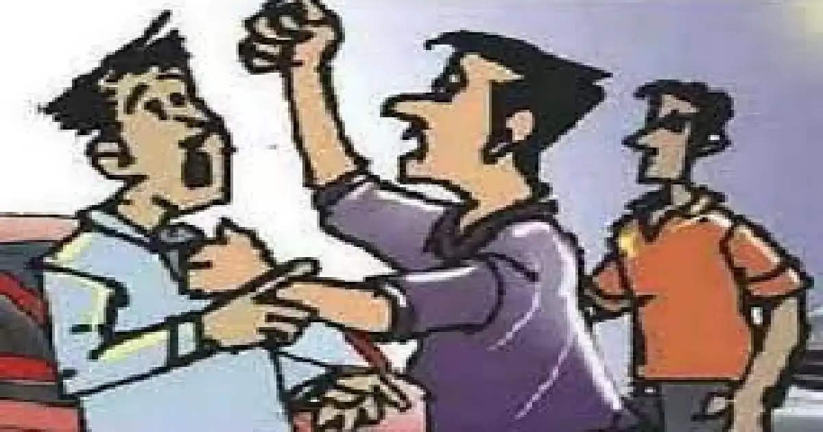 Raipur Police Registered The FIR : जनसंपर्क विभाग के वाहन में तोड़फोड़, ड्रायवर से मारपीट