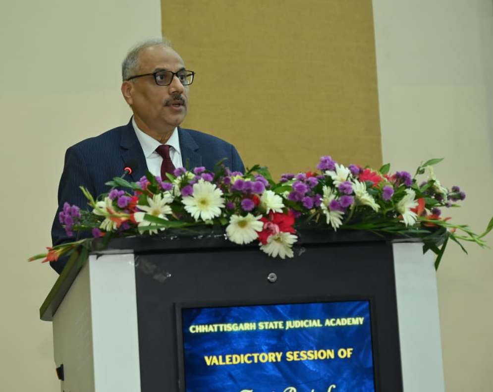 Chief Justice Ramesh Sinha Said : संवेदनशीलता और दृढ़ता का संतुलन ही एक सच्चे न्यायाधीश की पहचान