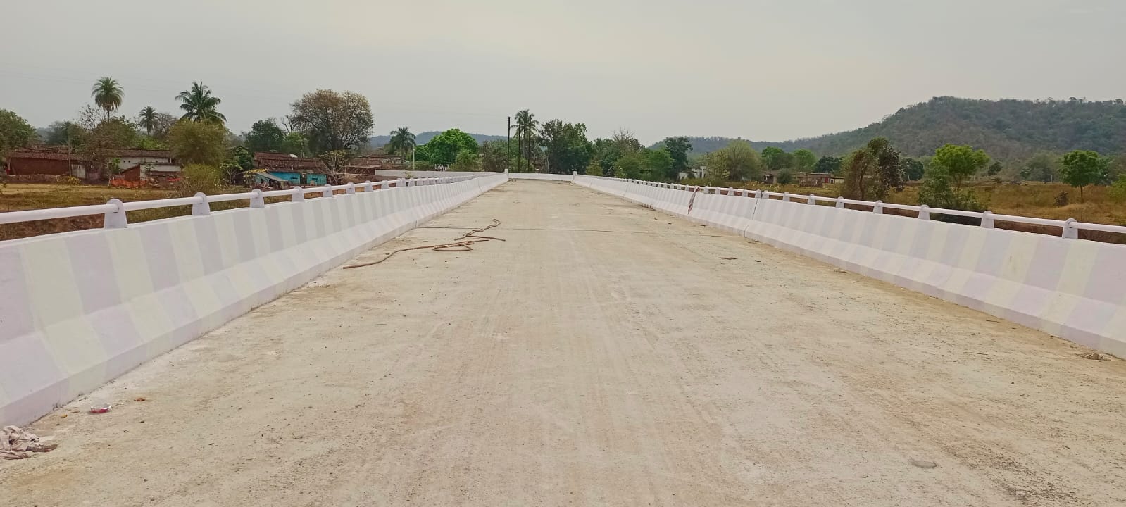 Gariaband District Mainpur Block : पैदल नहीं करना पड़ेगा नदी पार, पुरखों का सपना अब हुआ साकार