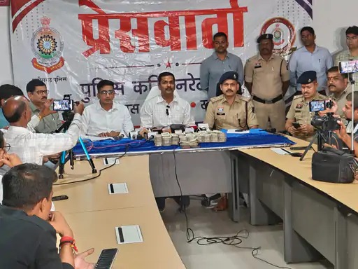 Major success for Raipur Police : कारोबारी की स्कूटी से 53 लाख कैश पार करने वाले दो अरेस्ट